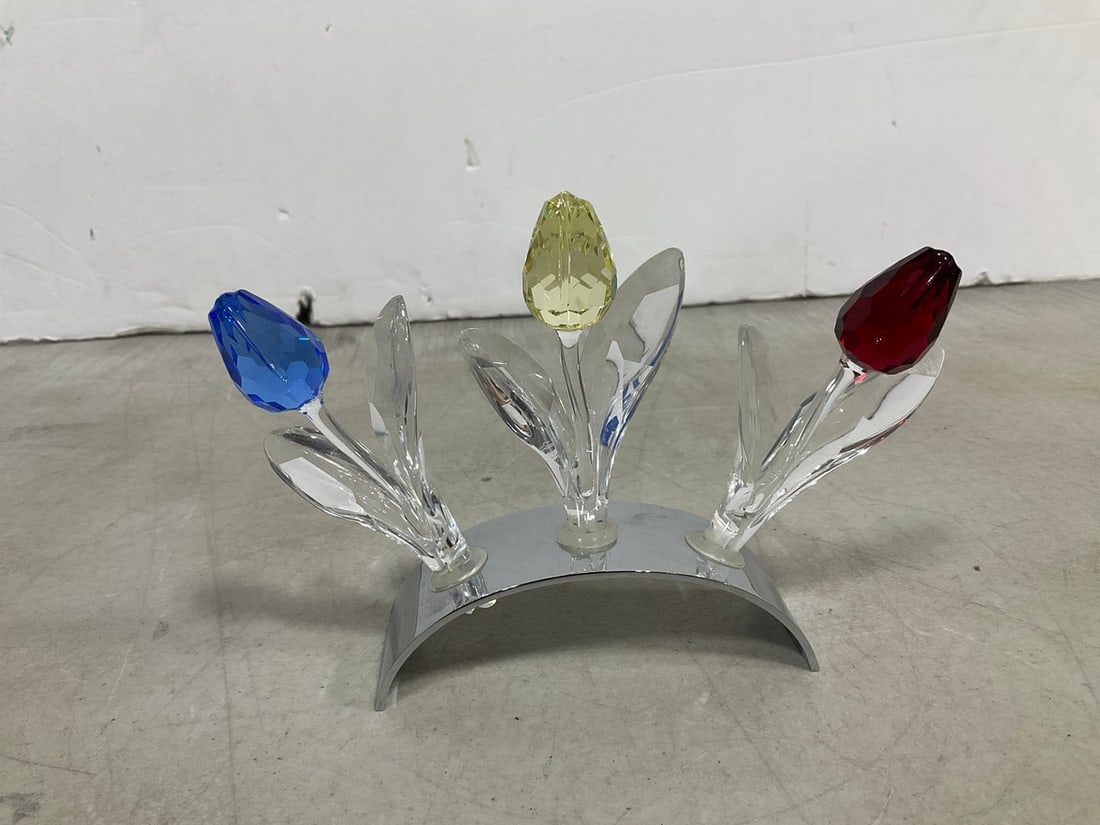 Swarovski crystal tulips on stand(4.5in.tall-no chips/repairs needed) (1 of 1)