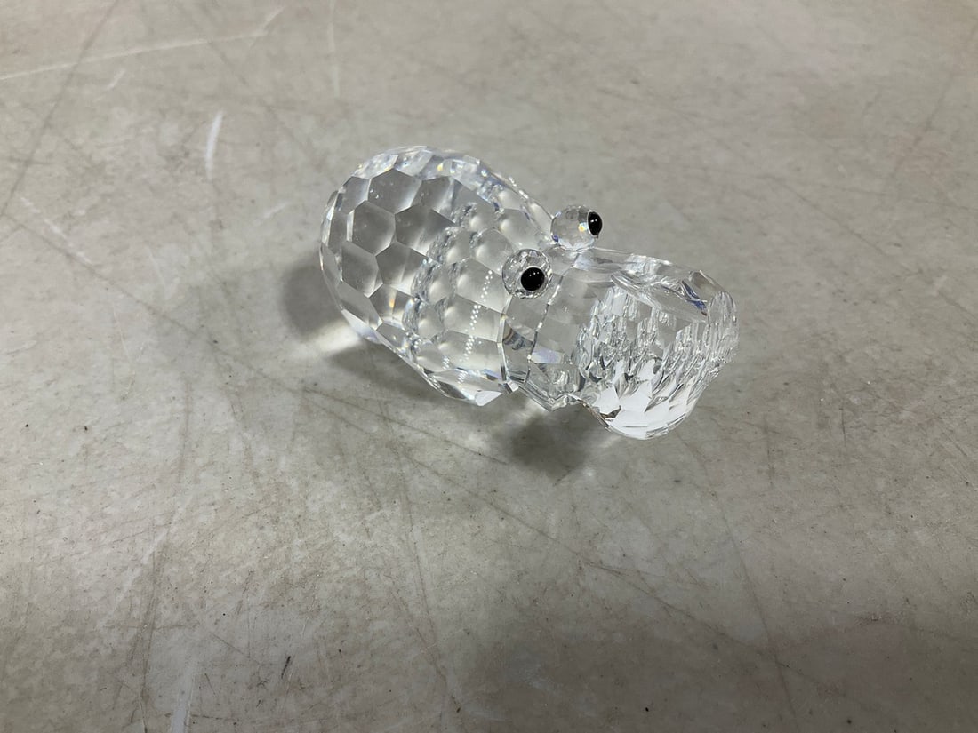 Swarovski crystal hippopotamus figurine(no chips/repairs needed-1in.tall) (1 of 1)
