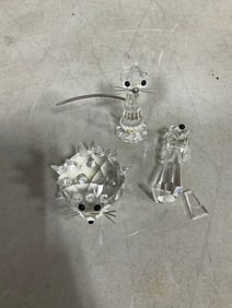 Swarovski crystal figrines(tallest 3in.-all pieces chipped/slight damage)