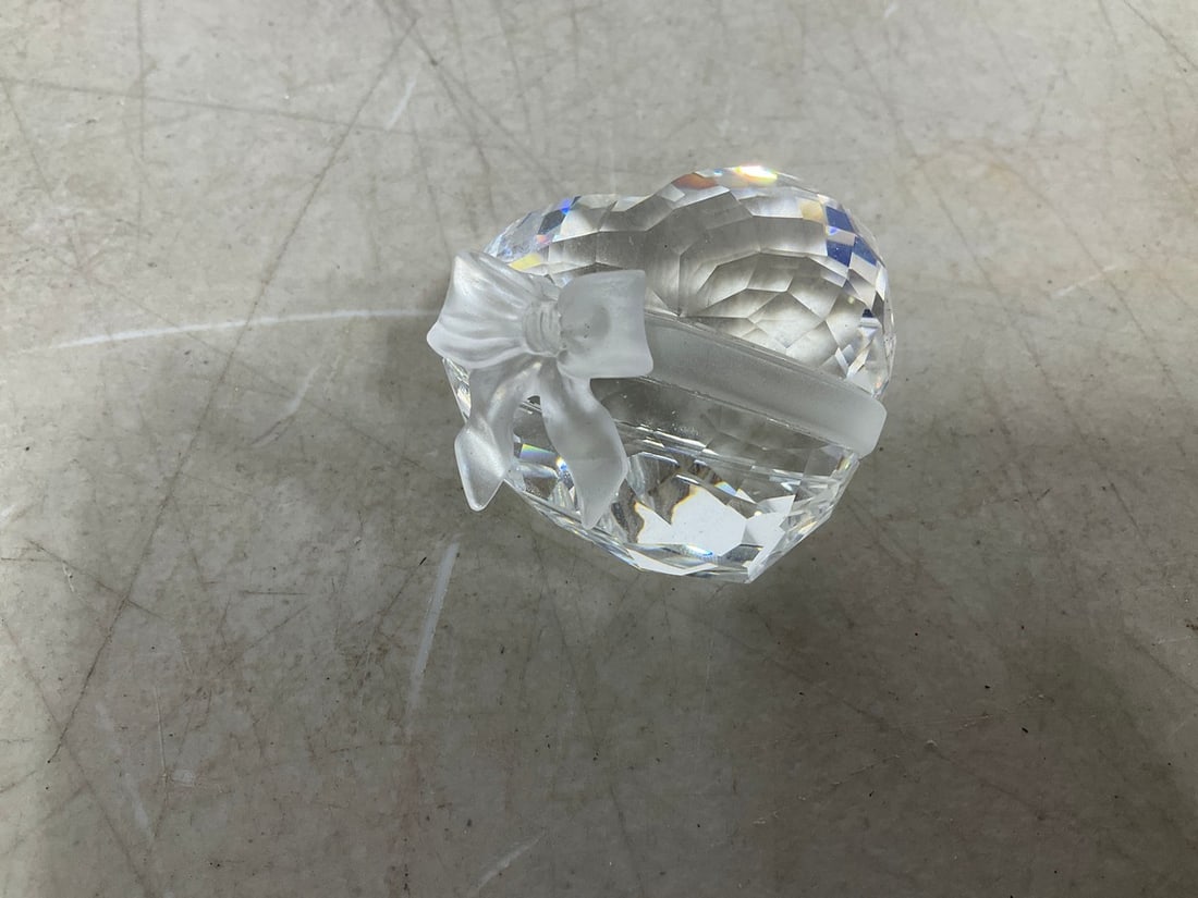 Swarovski crystal sweet heart figurine/paperweight(no chips/repairs needed) (1 of 1)