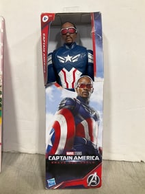 Captain America collectible figure(new in box)