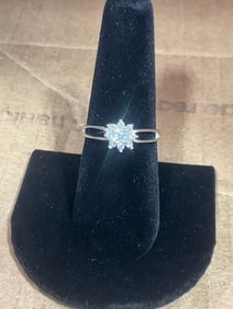 New 925 Sterling silver ring with stone and diamond chips(size 7.5)