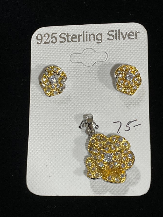 New 925 Sterling silver earrings/pendant set (1 of 1)