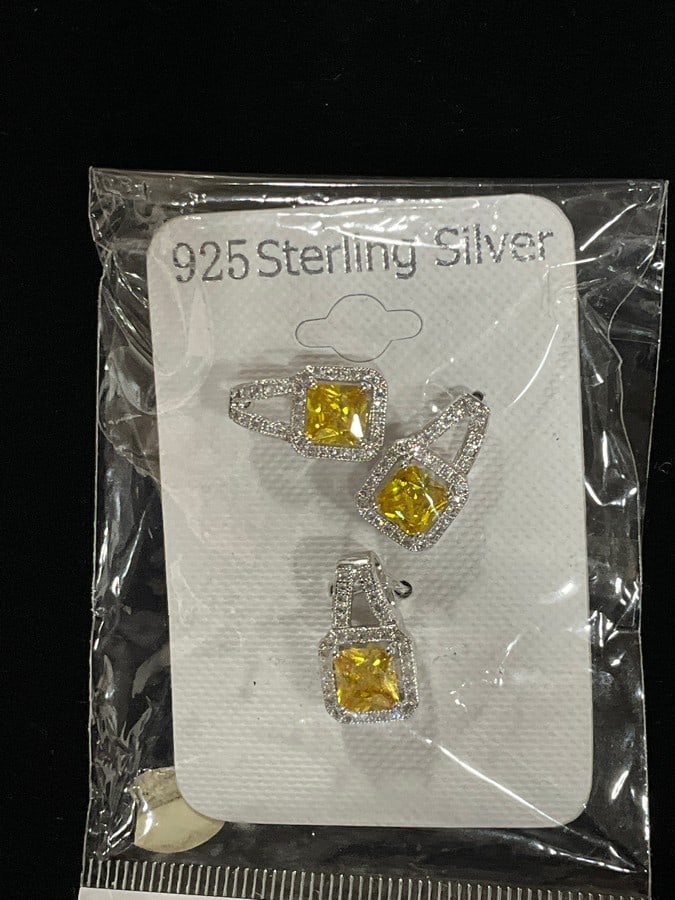 New 925 Sterling silver earrings/pendant set (1 of 1)