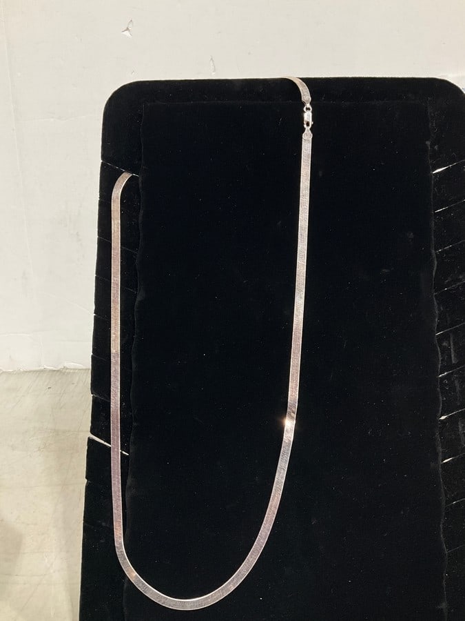 Sterling silver Herrinbone chain(17 grams): Sterling silver Herrinbone chain(17 grams)