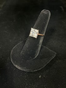 Sterling silver ring with stones(size 7)