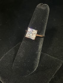 Sterling silver ring with stones(size 6)