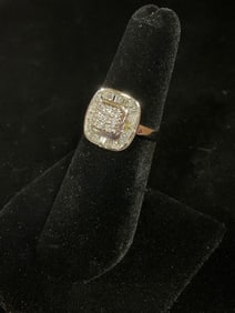 Sterling silver ring with stones(size 6)