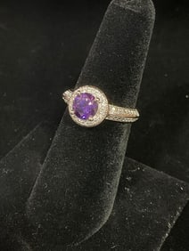 Sterling silver amethyst ring with stones(size 7)