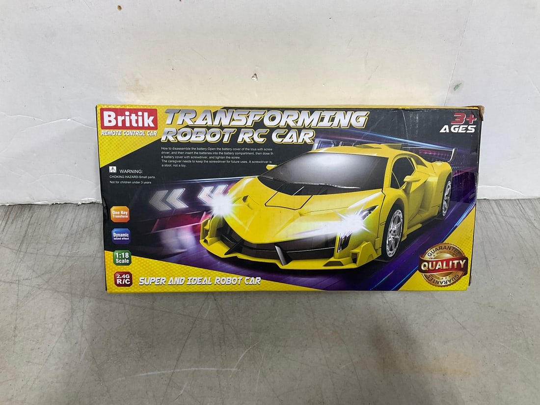 Transforming robot RC car(new in package): Transforming robot RC car(new in package)