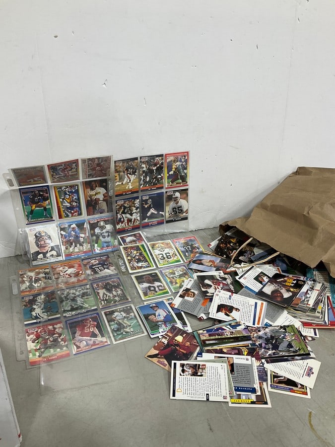 Vintage football cards(various years): Vintage football cards(various years)