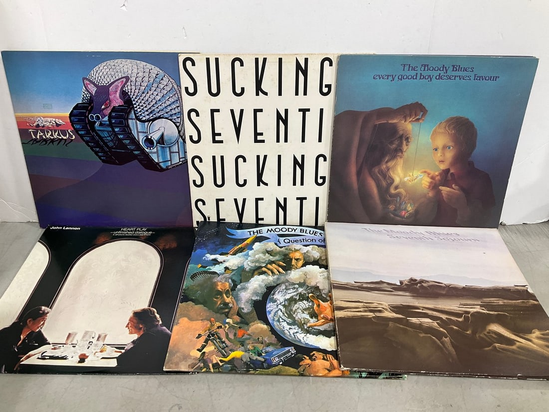 Vintage records(TheMoody Blues, Tarkus, and more): Vintage records(TheMoody Blues, Tarkus, and more)