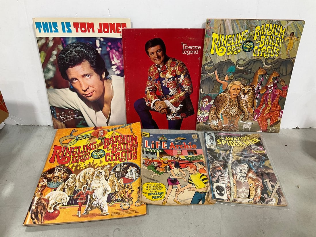 Vintage comics, circus showbooks, and more (1 of 1)