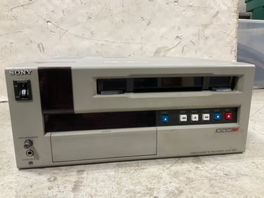 Sony Betacam SP Videocassette Recorder (UVW-1800)
