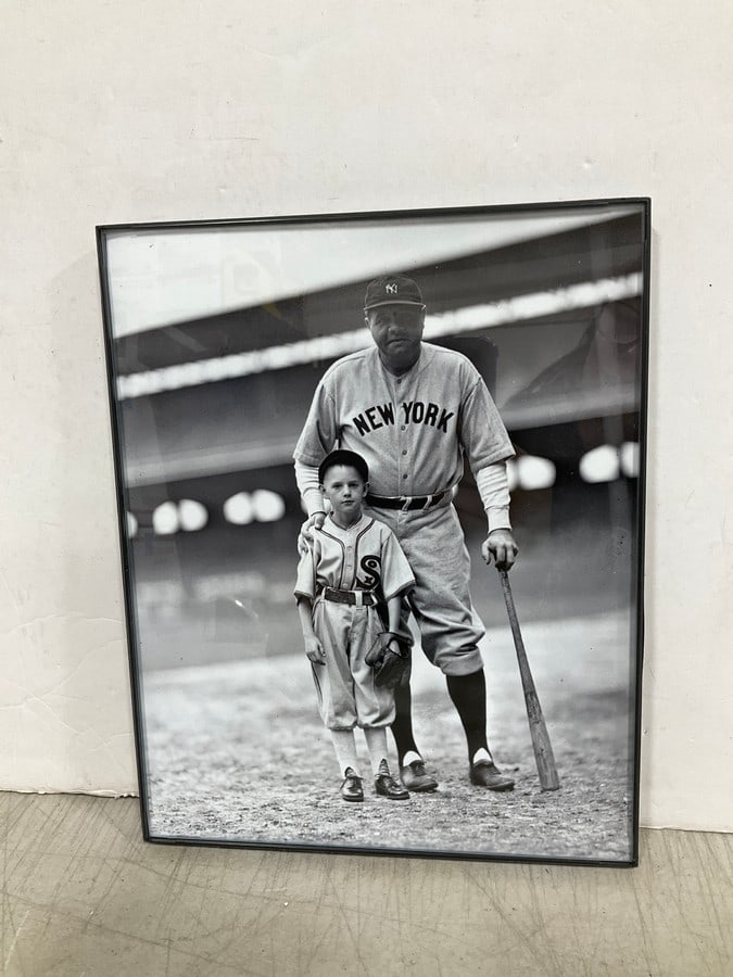 Framed Babe Ruth Photographic Print (8inx10in): Framed Babe Ruth Photographic Print (8inx10in)
