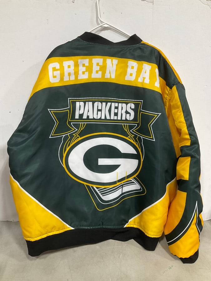 Green Bay Packers Zip Up Jacket (no size): Green Bay Packers Zip Up Jacket (no size)