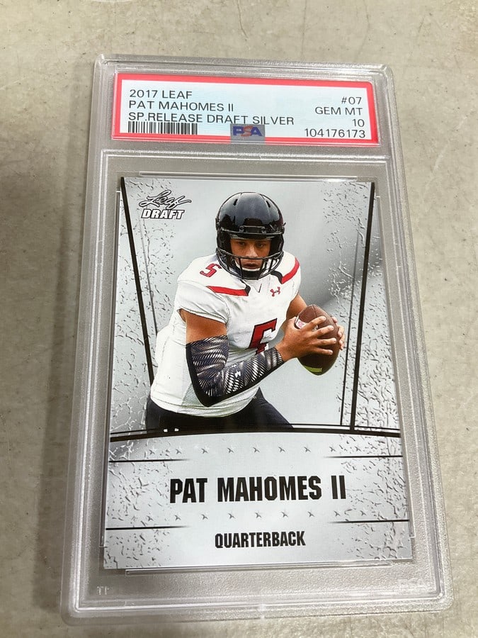 2017 Pat Mahomes Graded Card: 2017 Pat Mahomes Graded Card