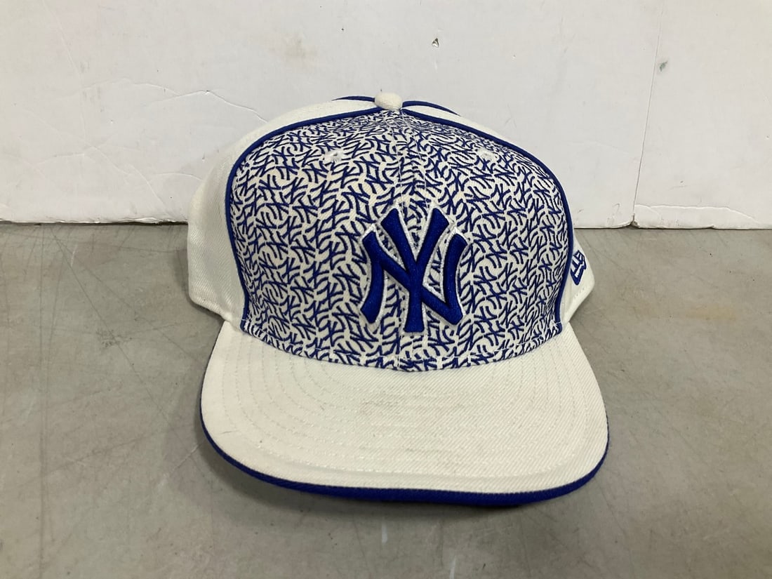 Yankees Blue and White Hat (XL) (1 of 1)