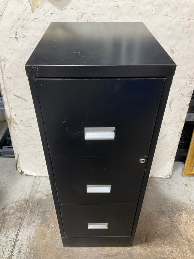 3 Drawer Filing Cabinet(40.5inx15inx18in) (1 of 1)