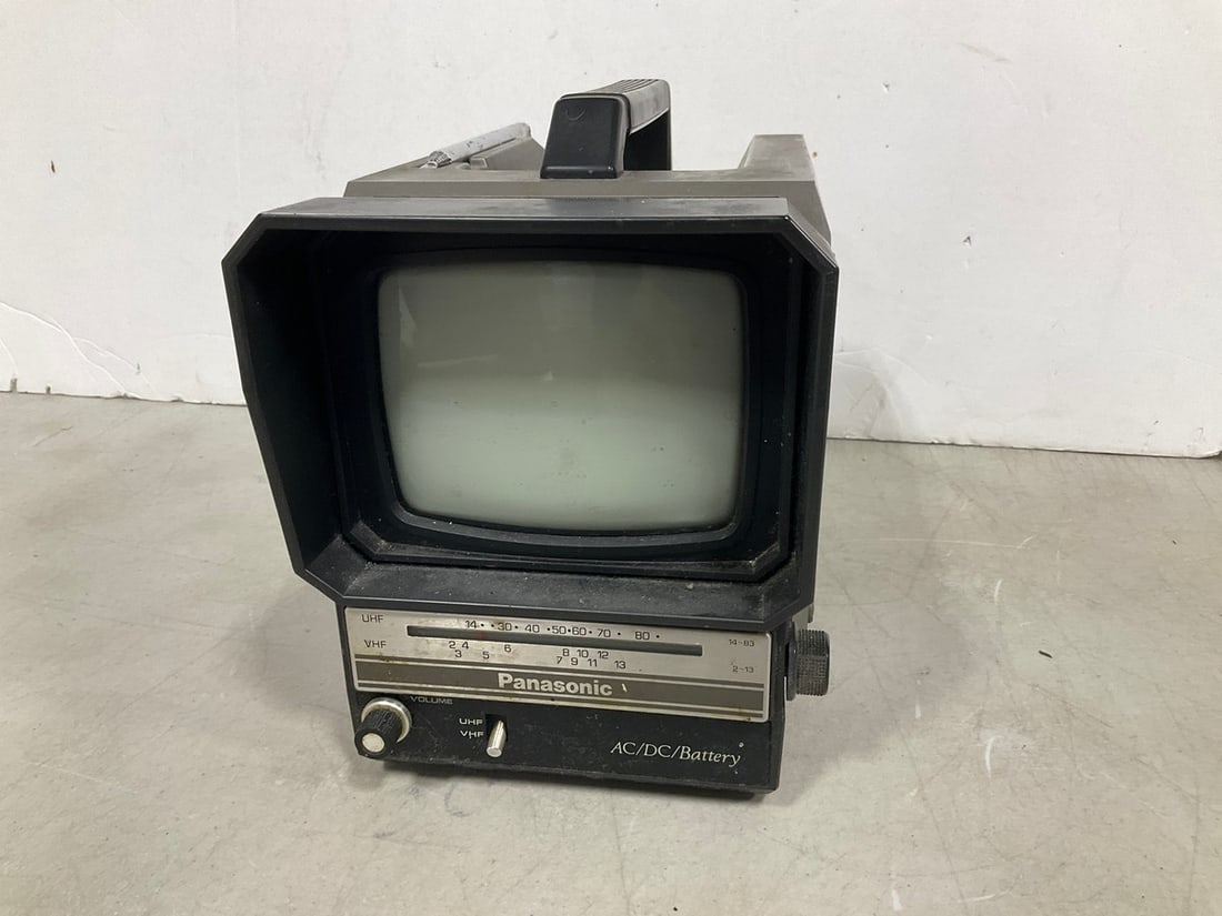 Panasonic Portable TV Receiver (1 of 1)