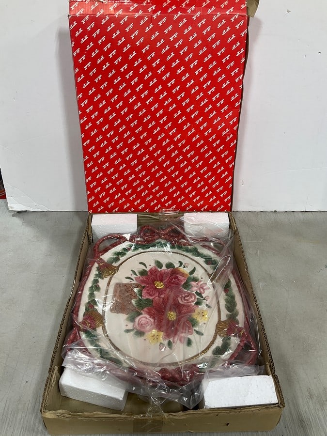 Fitz and Floyd Ceramic Tray (14.5inx18in): Fitz and Floyd Ceramic Tray (14.5inx18in)