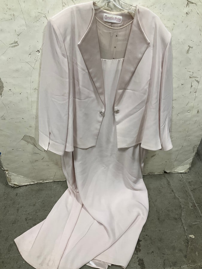 Cameron Blake Dress with Cardigan (Size: 26): Cameron Blake Dress with Cardigan (Size: 26)