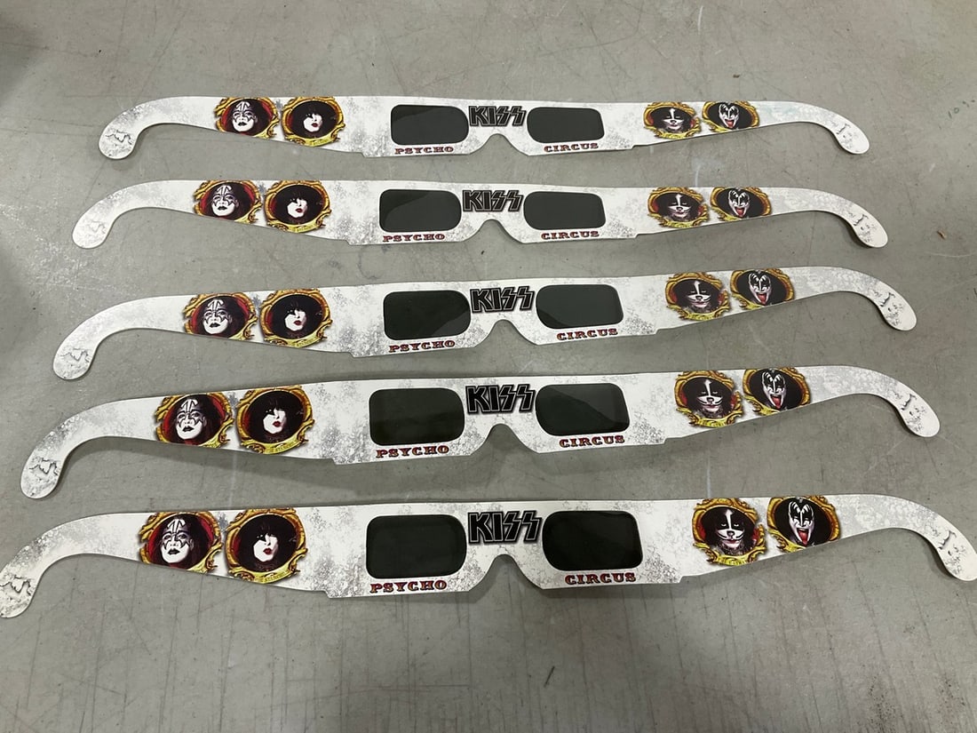 1995 Kiss psycho circus tour 3D glasses(new): 1995 Kiss psycho circus tour 3D glasses(new)