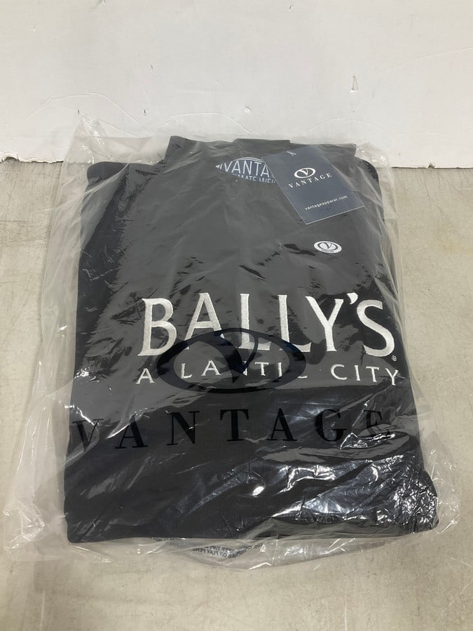Bally's Atlantic City crewneck(size N/A): Bally's Atlantic City crewneck(size N/A)