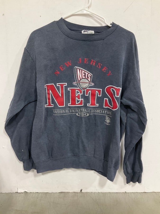 Nets crewneck(M-hole in back of sweater): Nets crewneck(M-hole in back of sweater)