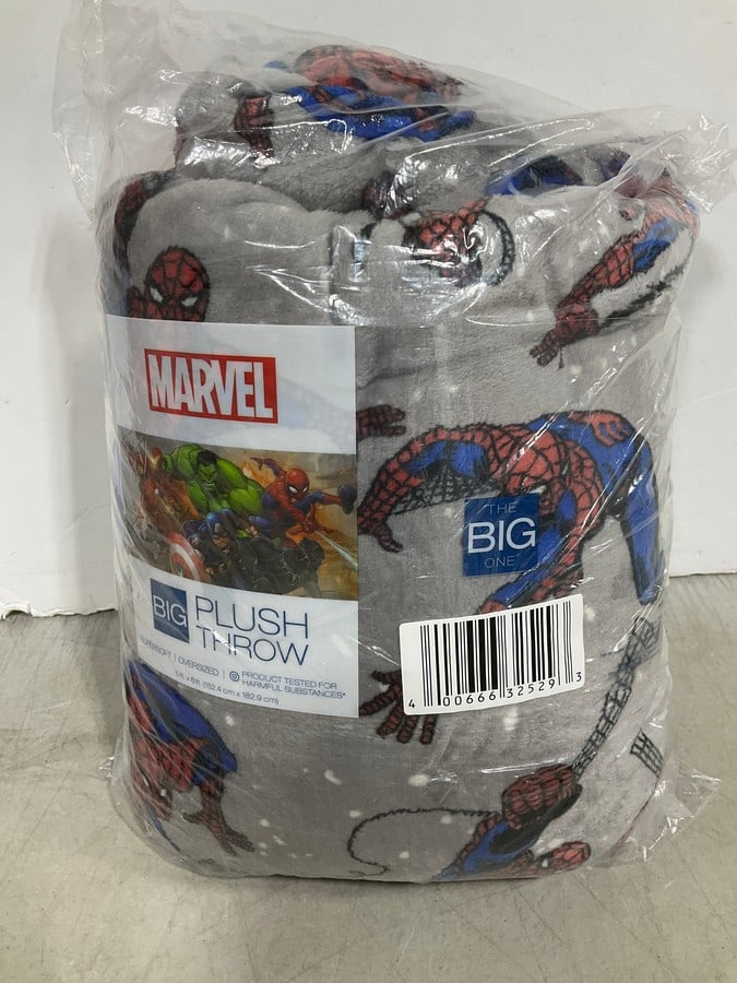 Marvel Spiderman plush throw(5ft.x6ft.) (1 of 1)