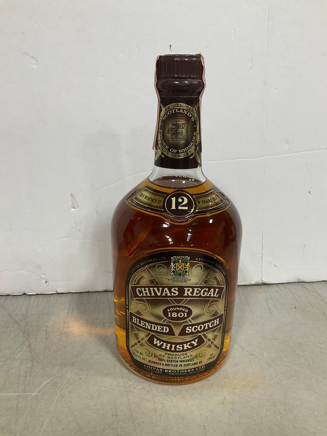 Chivas Regal blended scotch whisky sealed(750mL, 86 proof) (1 of 1)