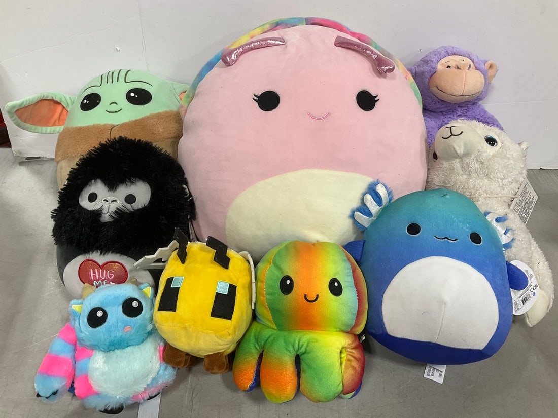Large lot of dolls(Squishmallows, Minecraft, and more): Large lot of dolls(Squishmallows, Minecraft, and more)