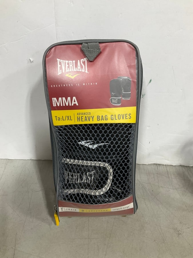 Everlast MMA heavy bag gloves(L/XL) (1 of 1)