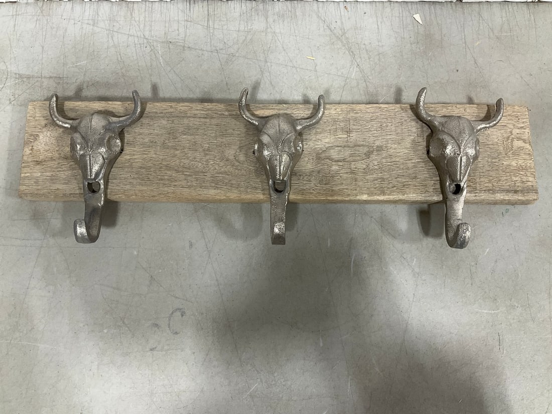 Rustic Western longhorn bull organizer rack(20in.x6.5in.) (1 of 1)