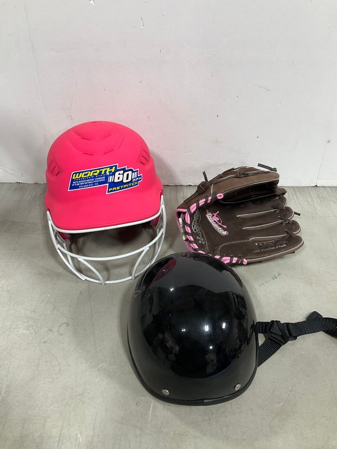 Worth helmet(fits 6.5-7.5Y), Rawling 11in.mitt, and more: Worth helmet(fits 6.5-7.5Y), Rawling 11in.mitt, and more