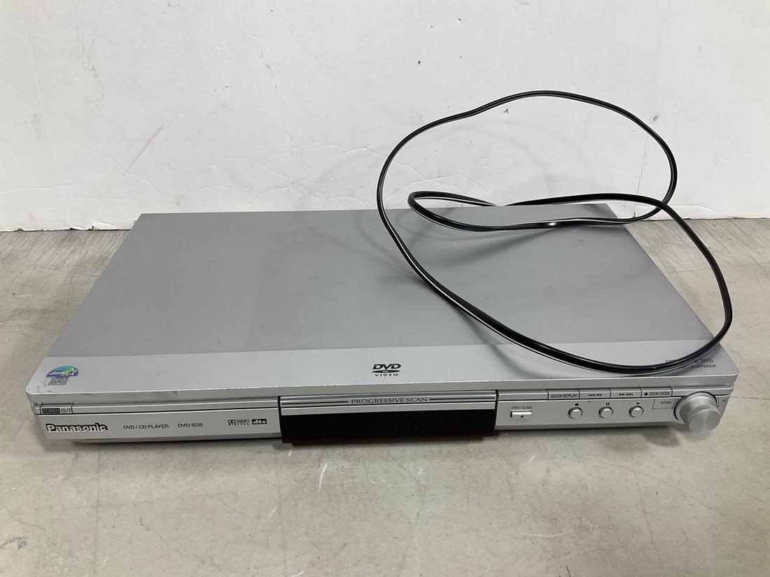 Panasonic DVD player(DVD-S35) (1 of 1)