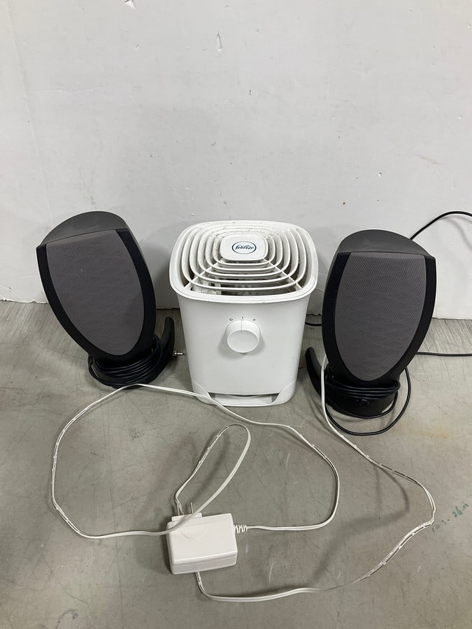 Febreze Odorgrab air cleaner and computer speakers (1 of 1)