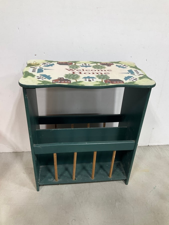 Folk art magazine rack(9in.x16in.x18.5in.): Folk art magazine rack(9in.x16in.x18.5in.)
