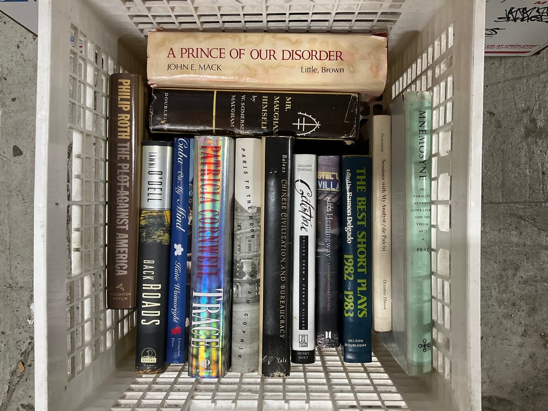 Various books(Chinese Civilization and bureaucracy, A Prince of our disorder, and more) (1 of 1)