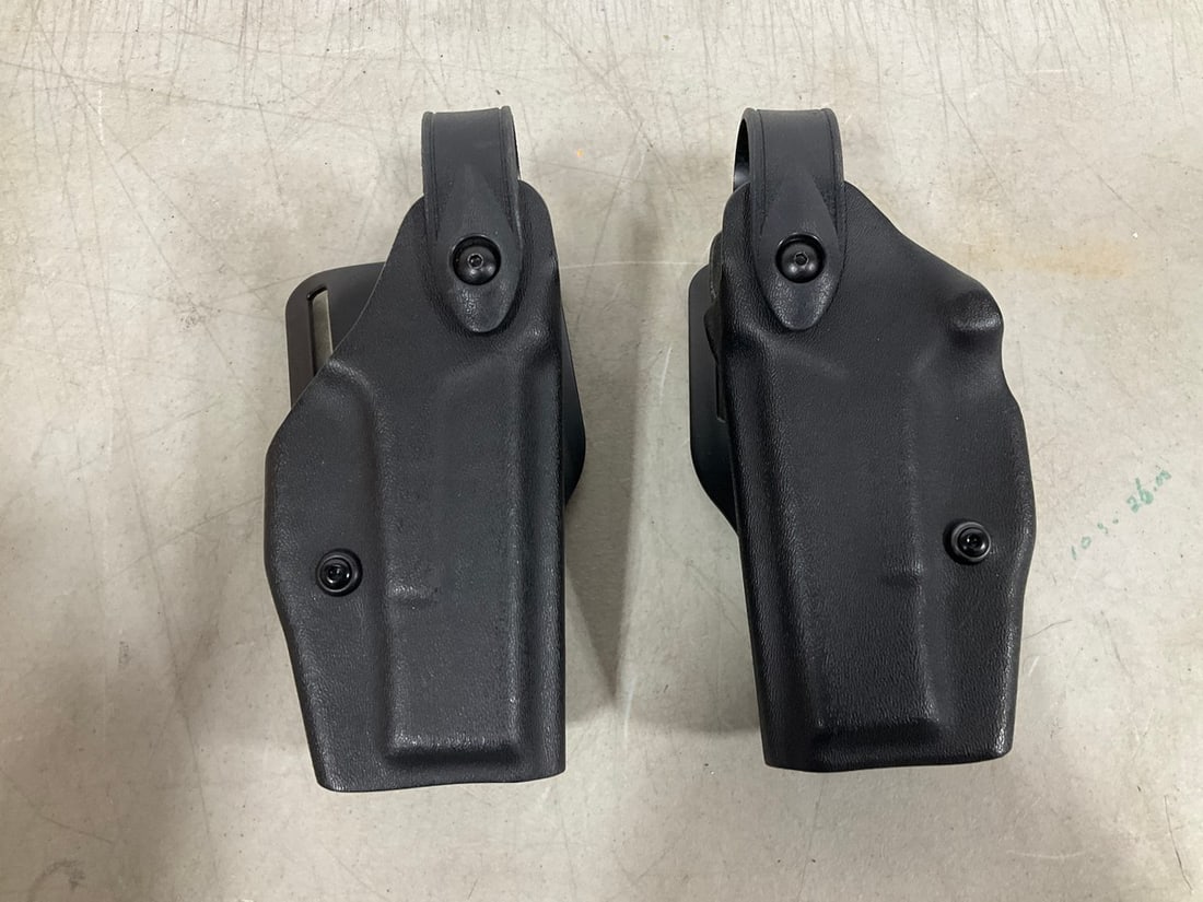 Gun holsters (1 of 1)