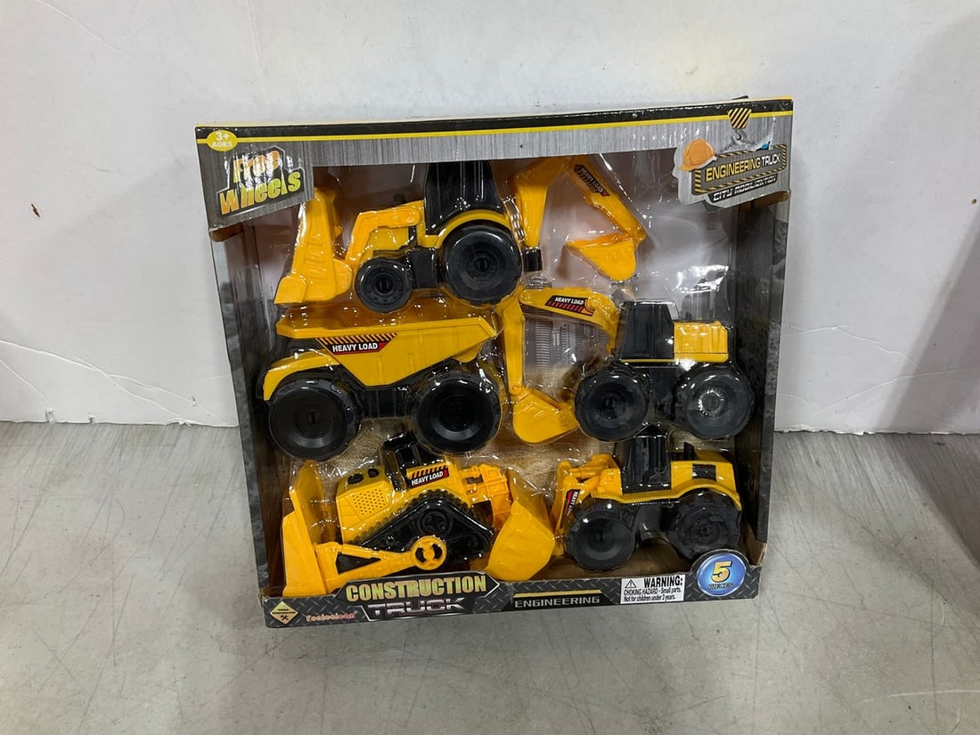 Construction truck set(new in package) (1 of 1)