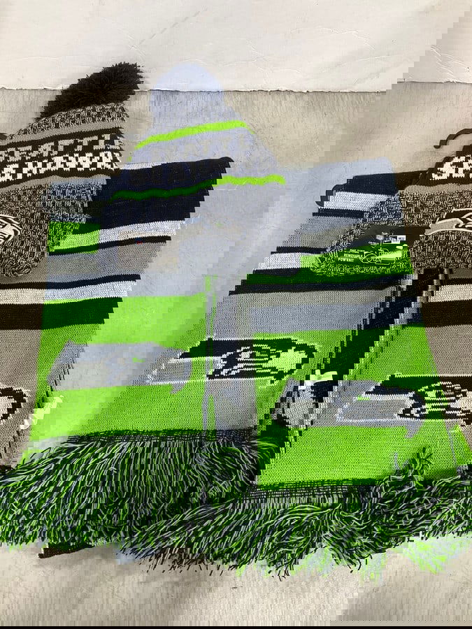 Seattle Seahawks scarfs and beanie (1 of 1)