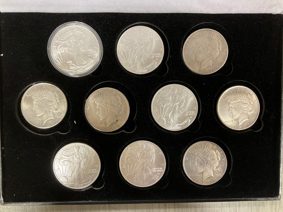 Replica silver dollars and american eagles (1 of 1)