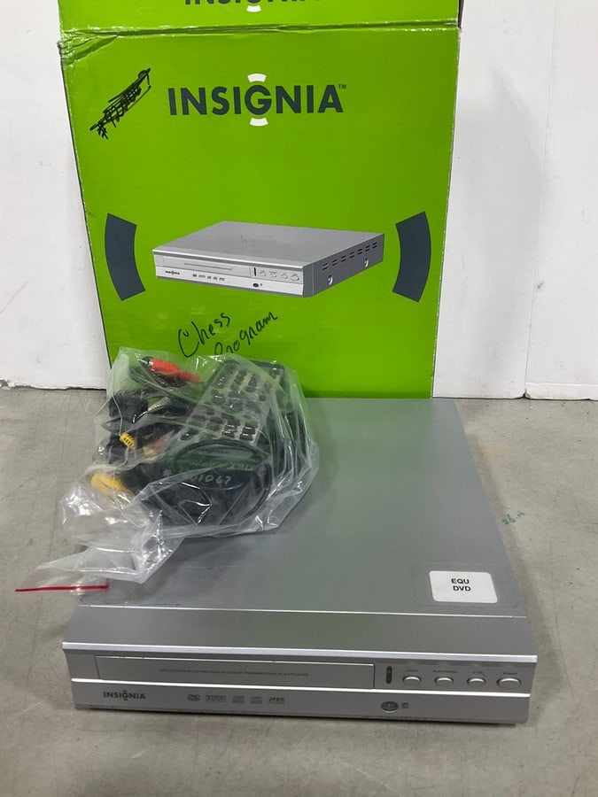 Insignia DVD player (1 of 1)