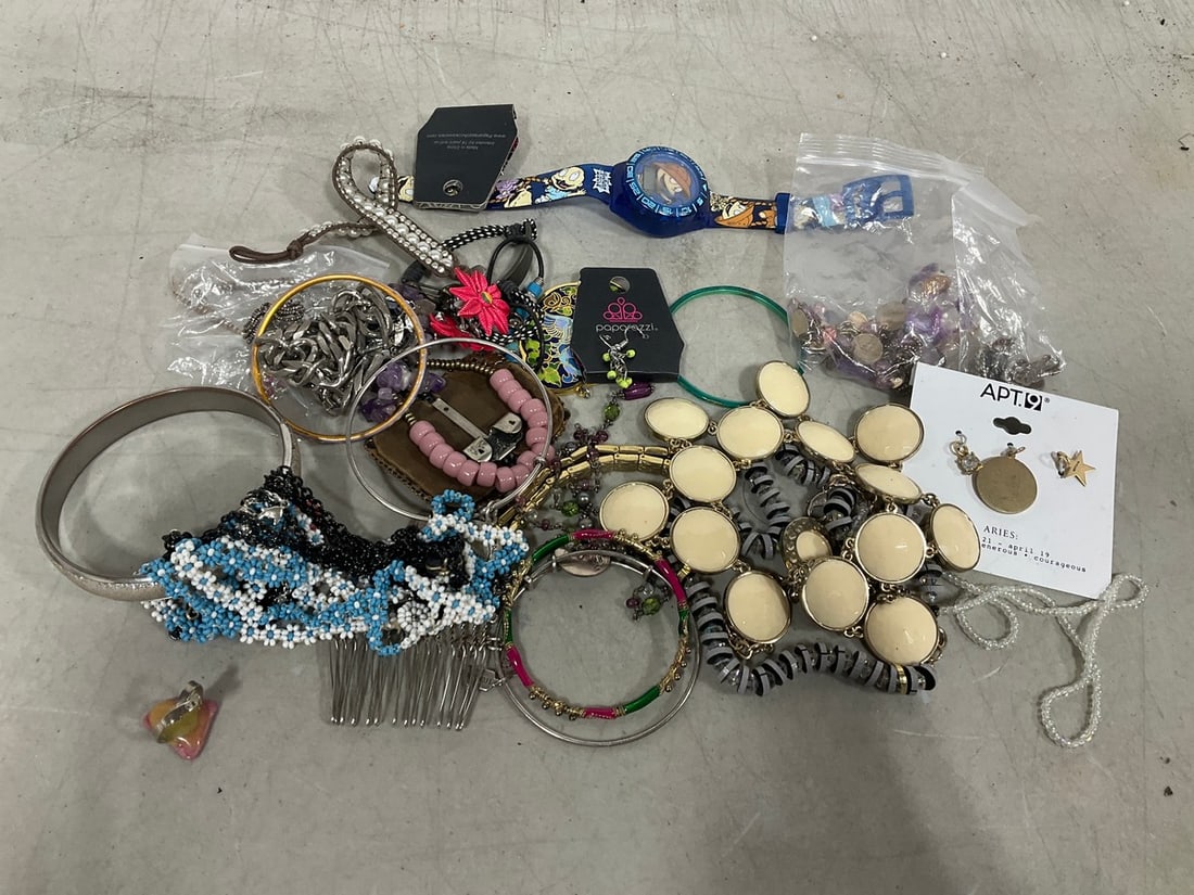 Costume jewelry(Rugrats watch, bracelets, and more): Costume jewelry(Rugrats watch, bracelets, and more)