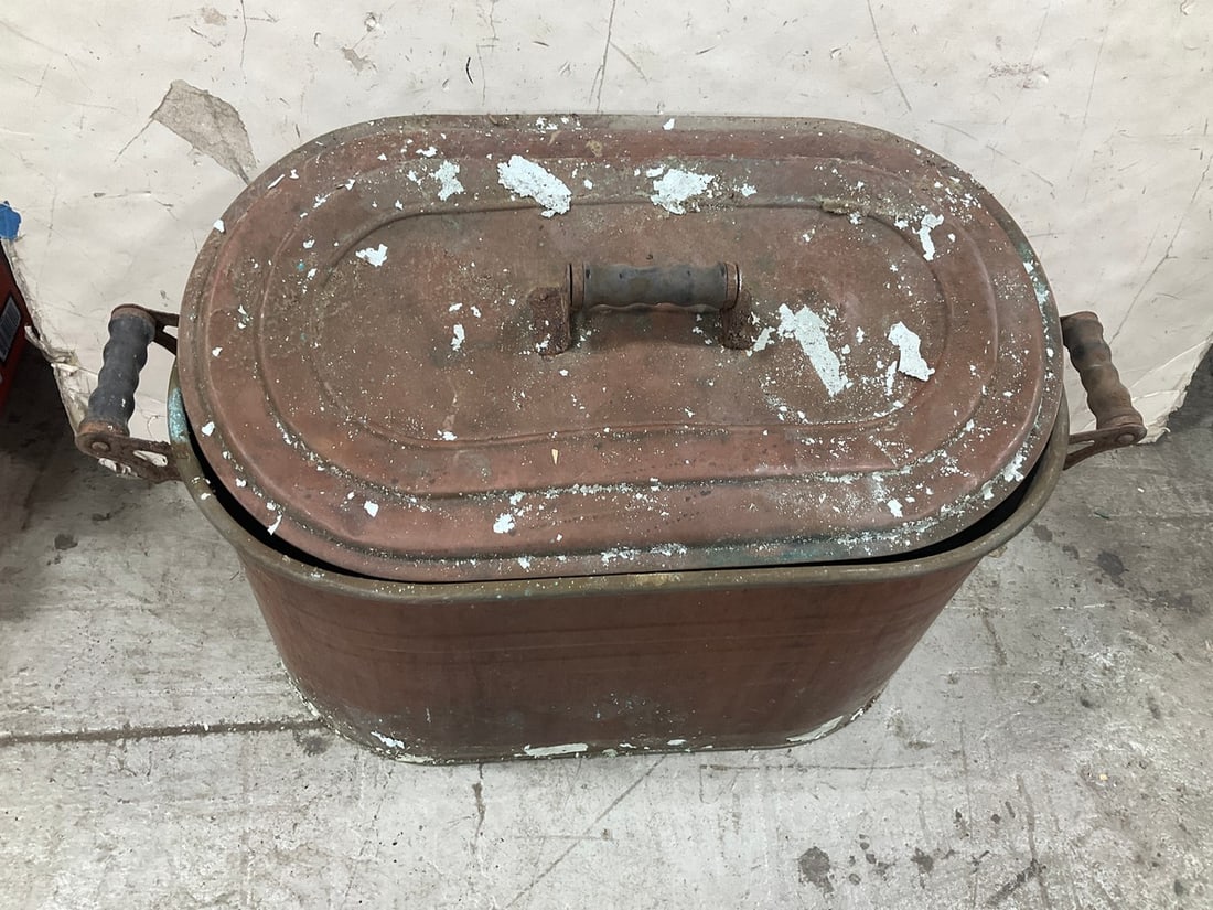 Vintage Metal Bucket with Lid (1 of 1)