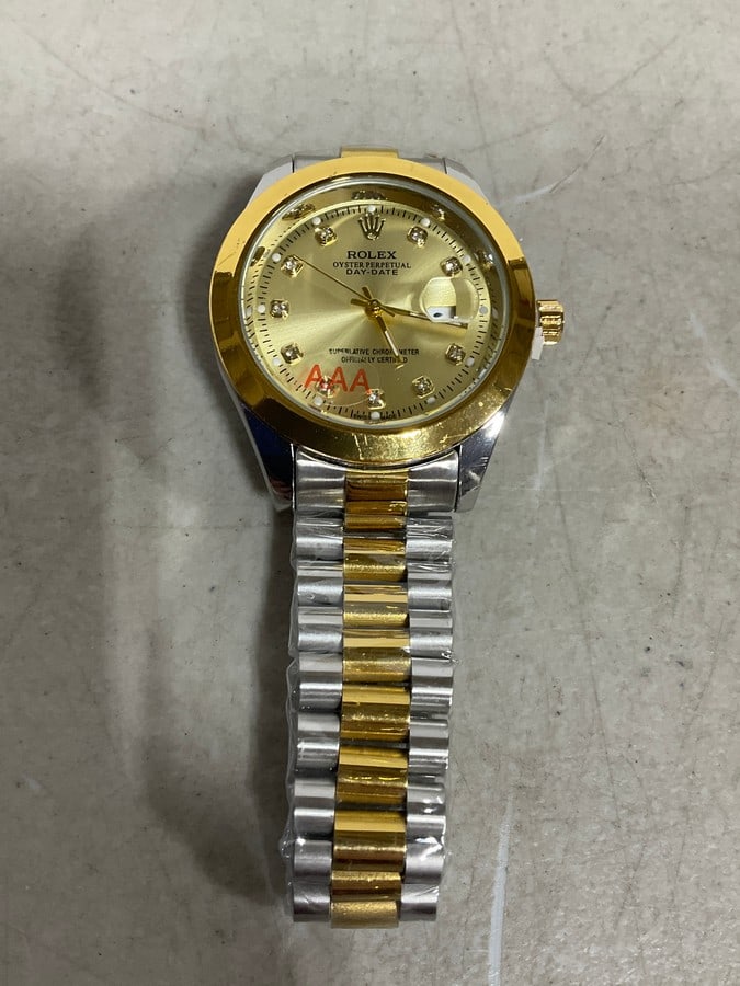 Rolex Watch (No Box, No Papers, Not Authenticated. Likely a High End/Super Expensive Rep): Rolex Watch (No Box, No Papers, Not Authenticated. Likely a High End/Super Expensive Rep)