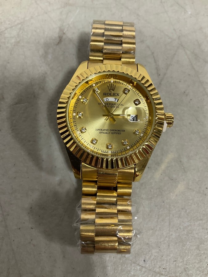 Rolex Watch (No Box, No Papers, Not Authenticated. Likely a High End/Super Expensive Rep): Rolex Watch (No Box, No Papers, Not Authenticated. Likely a High End/Super Expensive Rep)