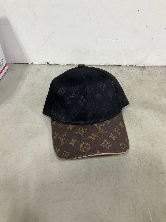 Louis Vuitton hat(unauthenticated) (1 of 1)