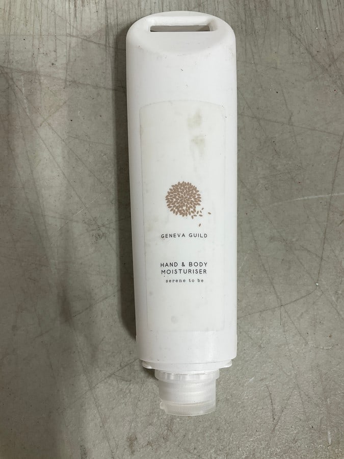 Geneva Guild hand and body moisturiser(11.4fl.oz.): Geneva Guild hand and body moisturiser(11.4fl.oz.)